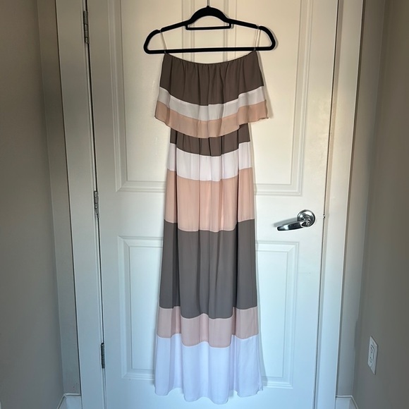 Lovely day strapless, striped maxi dress size medium - Picture 1 of 3